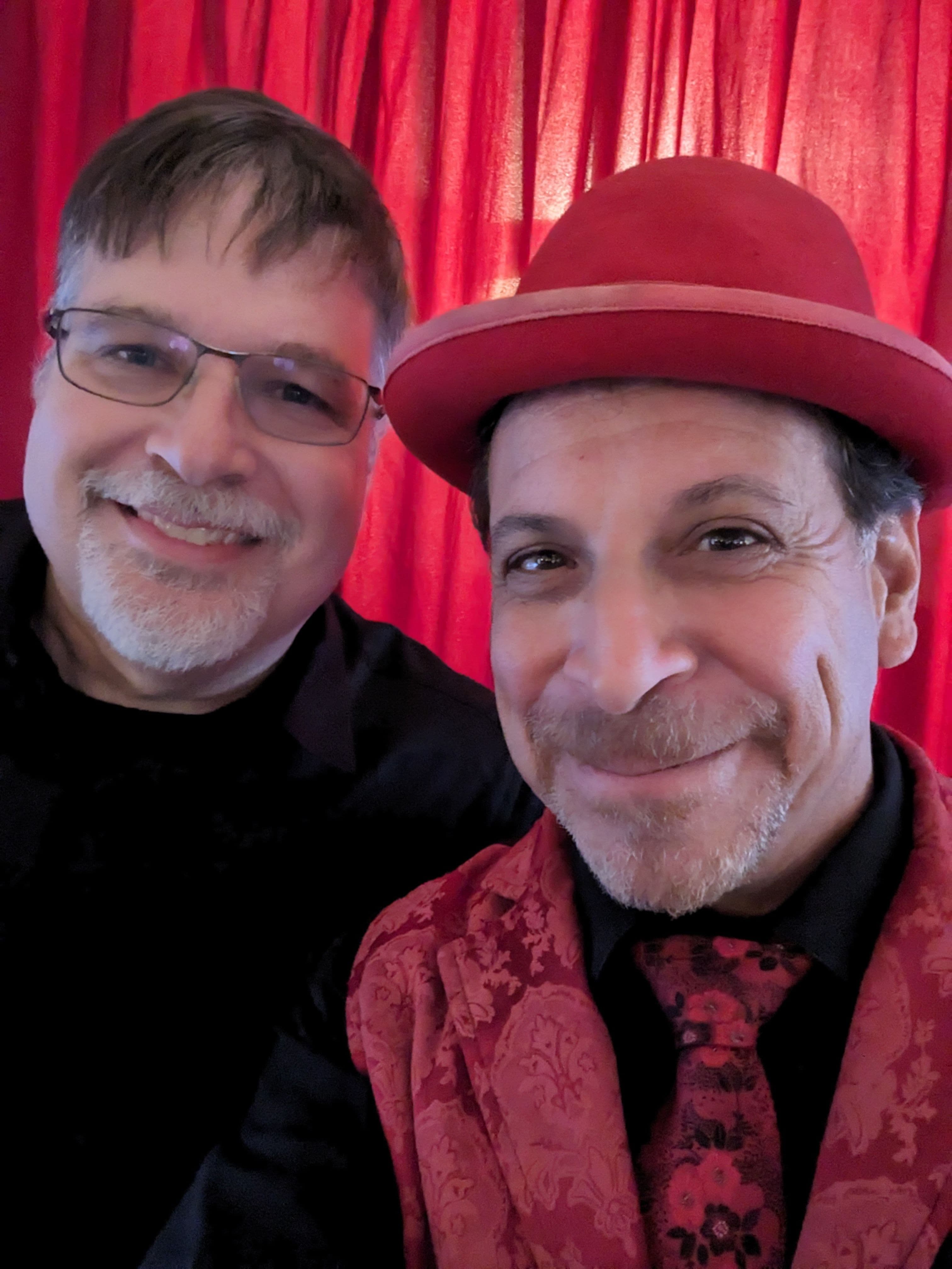Sharpo shared the stage at "Enchantment & Magic Dinner Theater, Lechene" with the inimitable James Lantiene.  Great show!  Wonderful Venue, lovely audience!